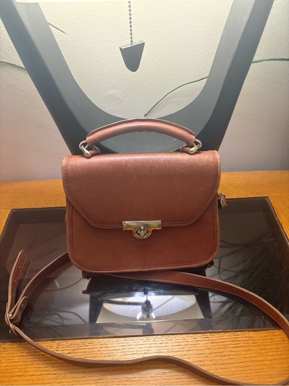 Unbranded brown leather handle crossbody bag